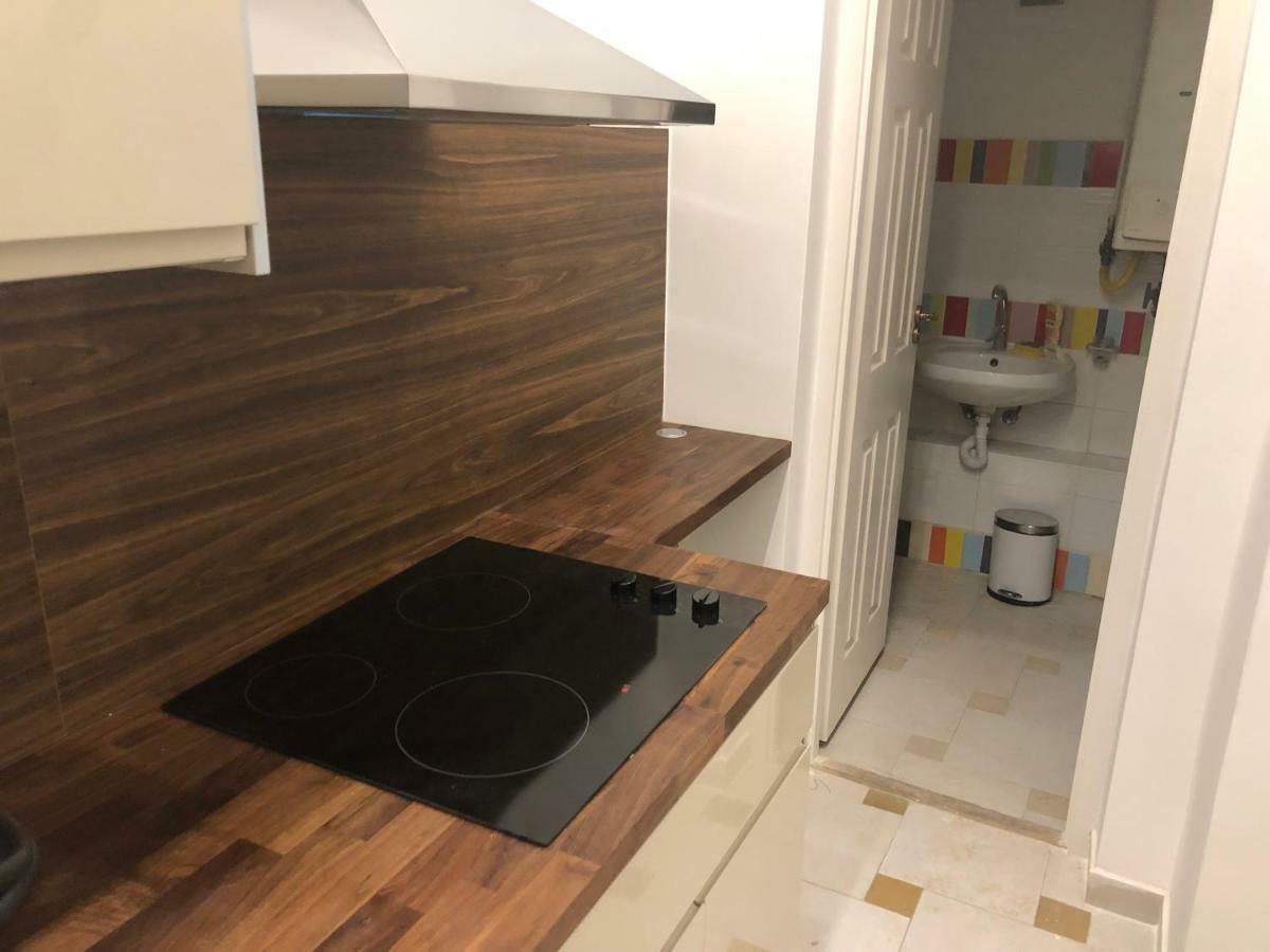The Whistling Rabbi Appartement Boedapest Buitenkant foto