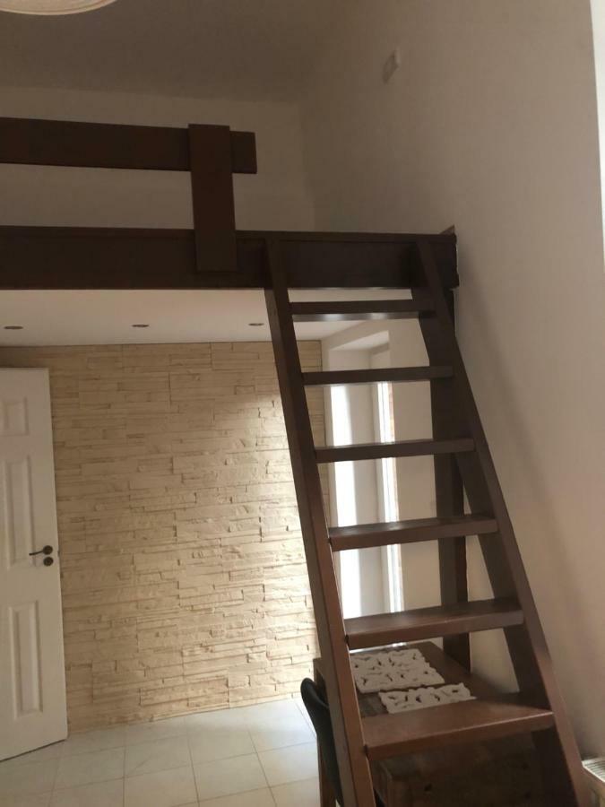 The Whistling Rabbi Appartement Boedapest Buitenkant foto