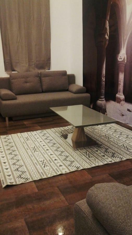 The Whistling Rabbi Appartement Boedapest Buitenkant foto